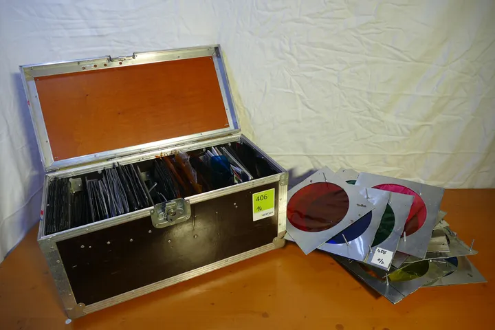 Case mit Farbfolien und Metallrahmen